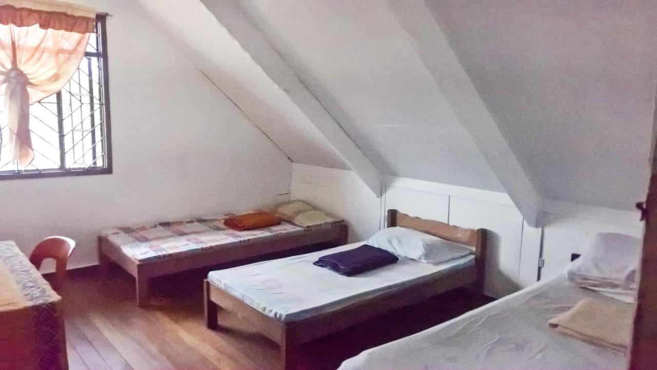 Le Monette Bed & Breakfast バギオ エクステリア 写真