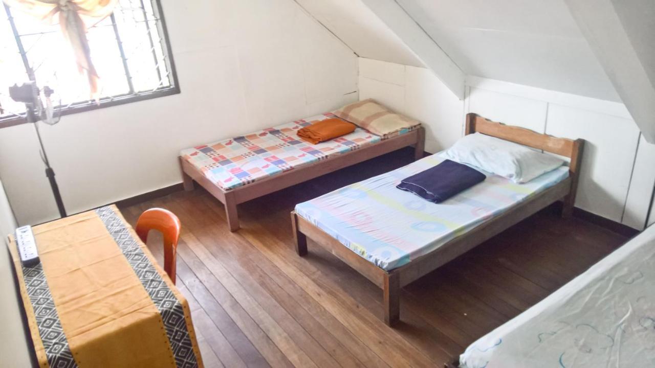 Le Monette Bed & Breakfast バギオ エクステリア 写真